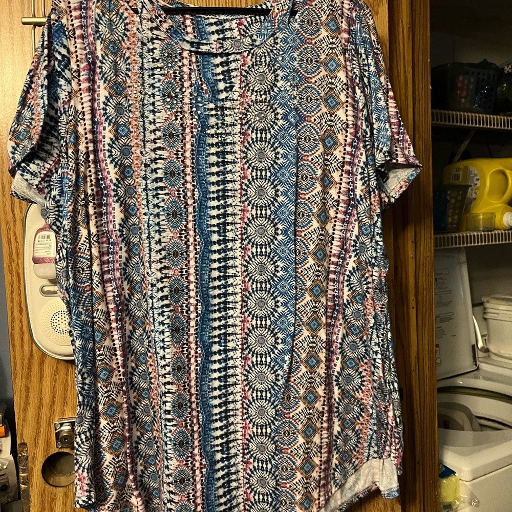 Vibrant Geometric Short Sleeve Top